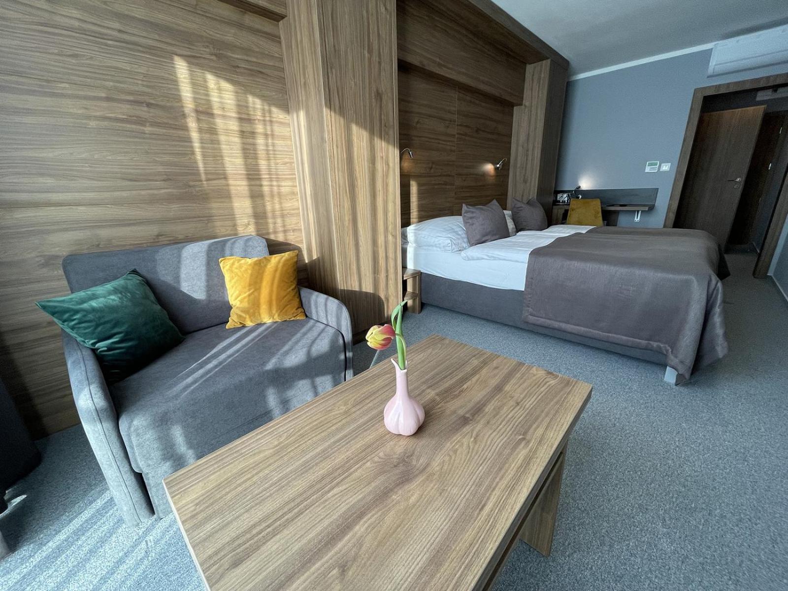Hotel Eurobus 4*